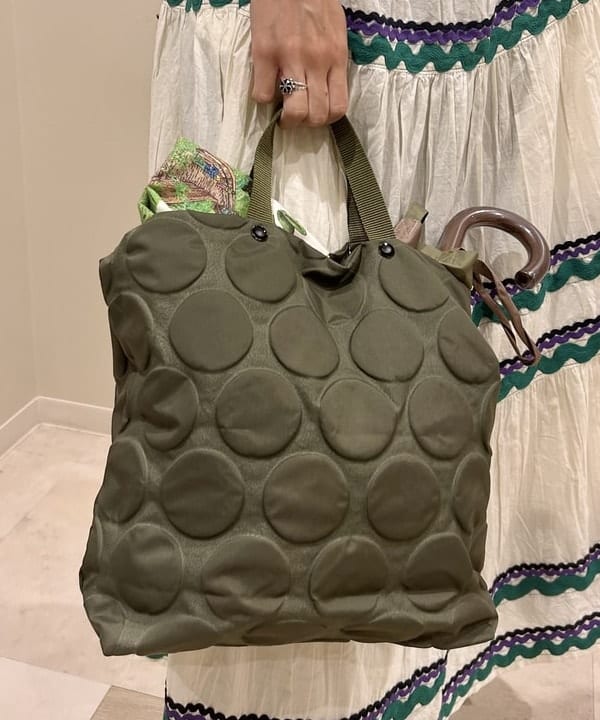 MATSUMOTO AMIさんの「BEAMS WOMEN｜【別注】trepied / テープ ティアード スカート」を使ったコーディネート