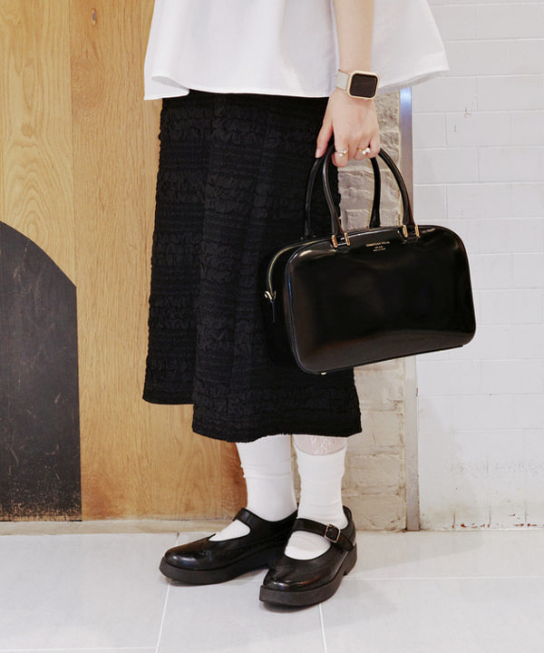 Joさんの「BEAMS WOMEN｜CHRISTIAN VILLA / スクエア ボストン バッグ」を使ったコーディネート