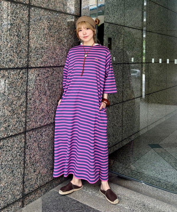 小原 もこさんの「BEAMS WOMEN｜ナイロン タッサー C-1 ノースリーブ ワンピース」を使ったコーディネート