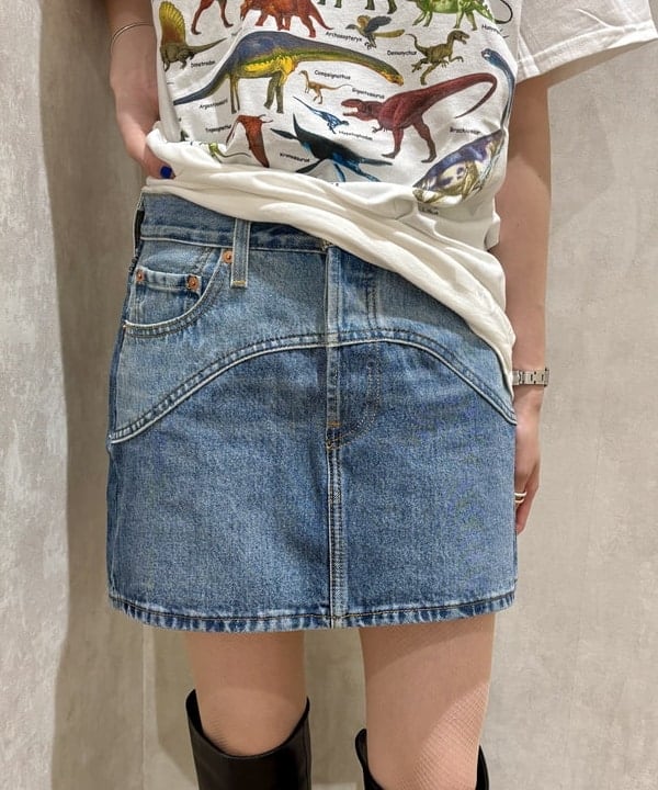 はやしあかねさんの「BEAMS WOMEN｜LEVI'S(R) / Western Icon Skirt」を使ったコーディネート
