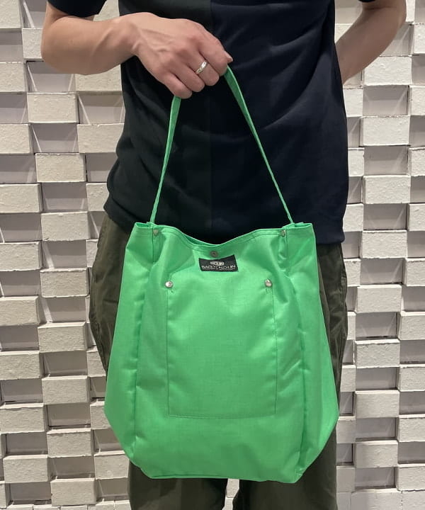 マツミヤさんの「BEAMS WOMEN｜BEAMS / コットン ナイロン オーバーパンツ」を使ったコーディネート