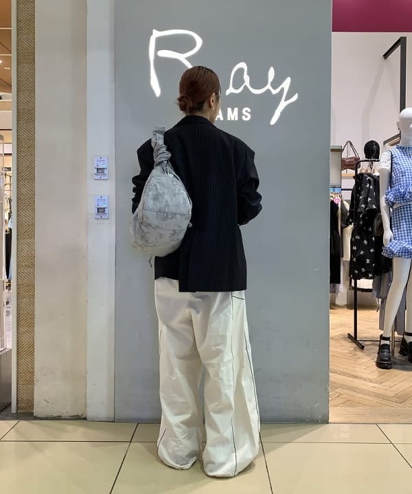 れいなさんの「BEAMS WOMEN｜ナイロン ショルダー バッグ」を使ったコーディネート