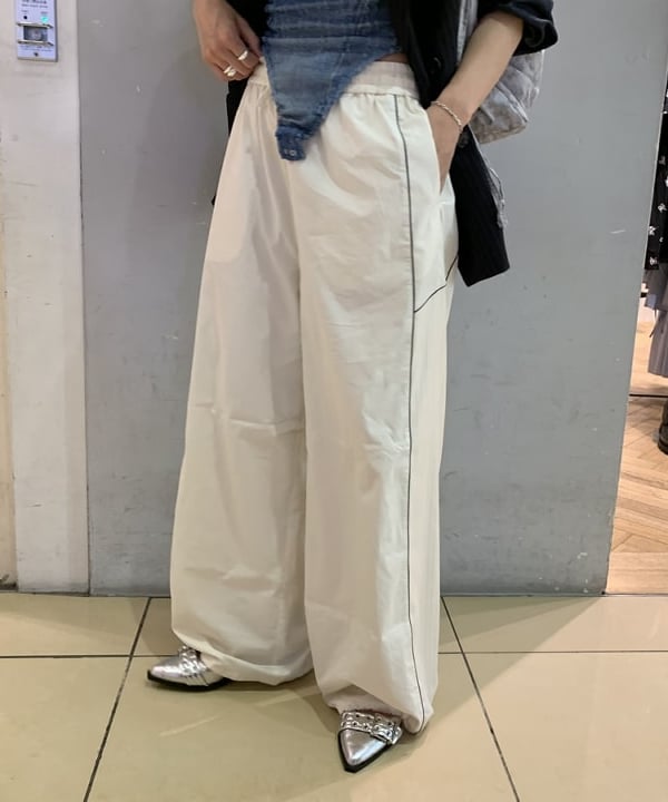 れいなさんの「BEAMS WOMEN｜ナイロン ショルダー バッグ」を使ったコーディネート