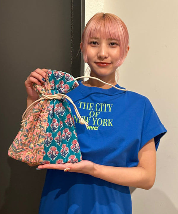 佐藤 亜美さんの「BEAMS WOMEN｜【別注】GOOD ROCK SPEED / NEW YORK CITY ワンピース」を使ったコーディネート