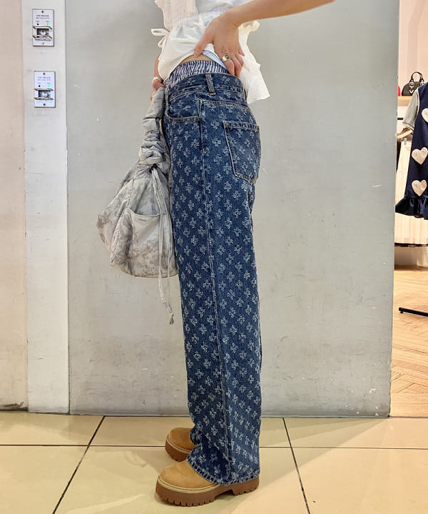 イトウミサキさんの「BEAMS WOMEN｜【別注】PICCADILLY / RIB TEE」を使ったコーディネート