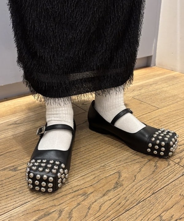 山本 里南さんの「BEAMS WOMEN｜フリンジ ファー タイトスカート」を使ったコーディネート