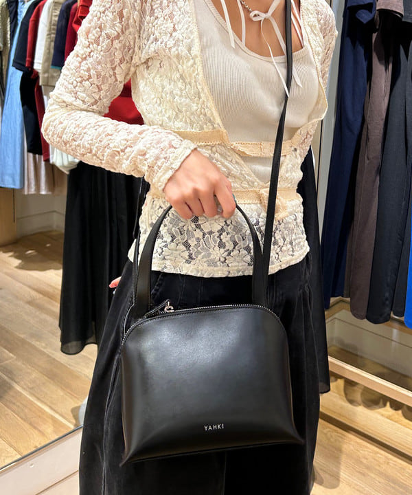 佐藤 亜美さんの「BEAMS WOMEN｜【別注】LE VERNIS / ストレッチ ミュール」を使ったコーディネート