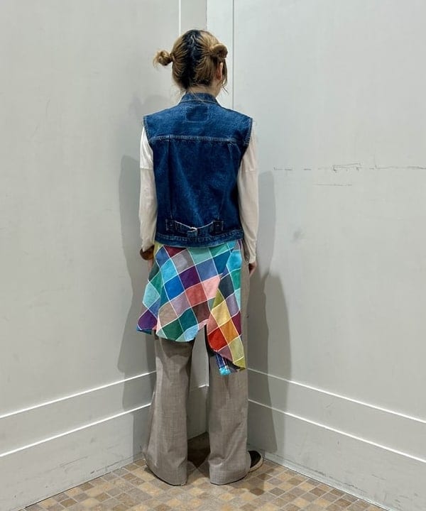 小原 もこさんの「BEAMS WOMEN｜maturely / ディープ タック ワイド スラックス」を使ったコーディネート