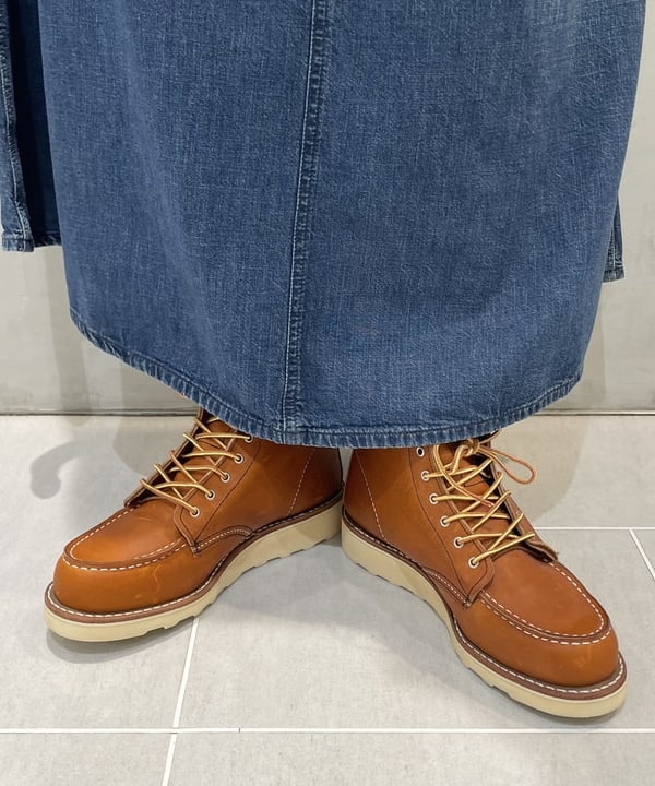 津藤 理佐子さんの「BEAMS WOMEN｜▲〈WOMEN〉RED WING / 6インチ クラシックモック」を使ったコーディネート