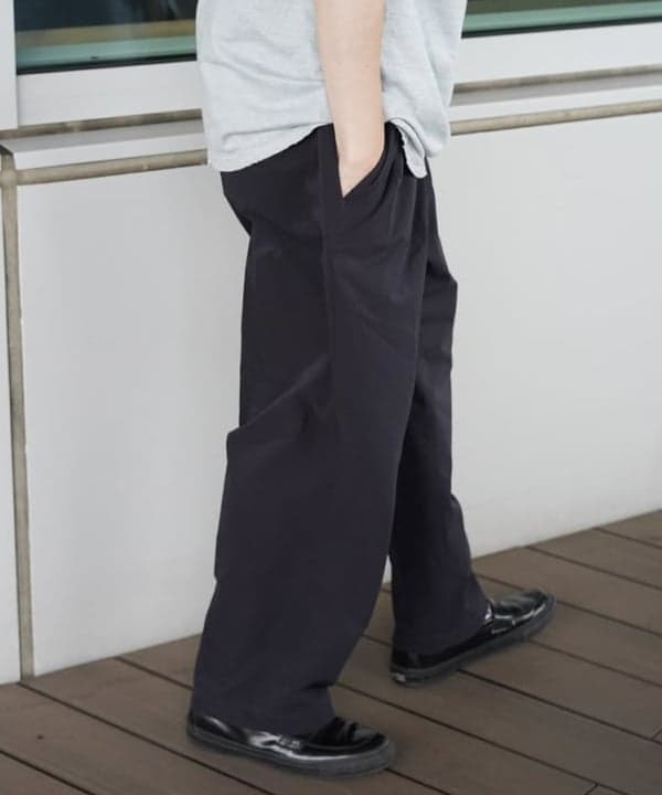 SUDOさんの「BEAMS WOMEN｜メッシュライク 2プリーツ テーパード スラックス」を使ったコーディネート