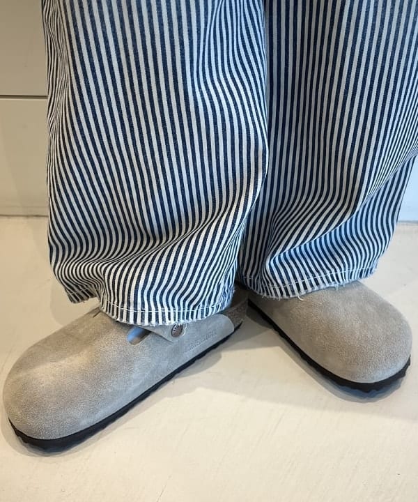 ミナミマリコさんの「BEAMS WOMEN｜【別注】BIGMAC / ヒッコリー オーバーオール」を使ったコーディネート