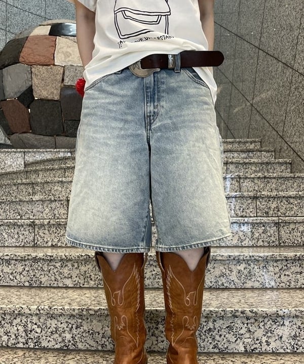 まゆちゃんさんの「BEAMS WOMEN｜〈WOMEN〉FUJI ROCK FESTIVAL'25 / UENO KOSEI Hello, It’s me T-SHIRT」を使ったコーディネート