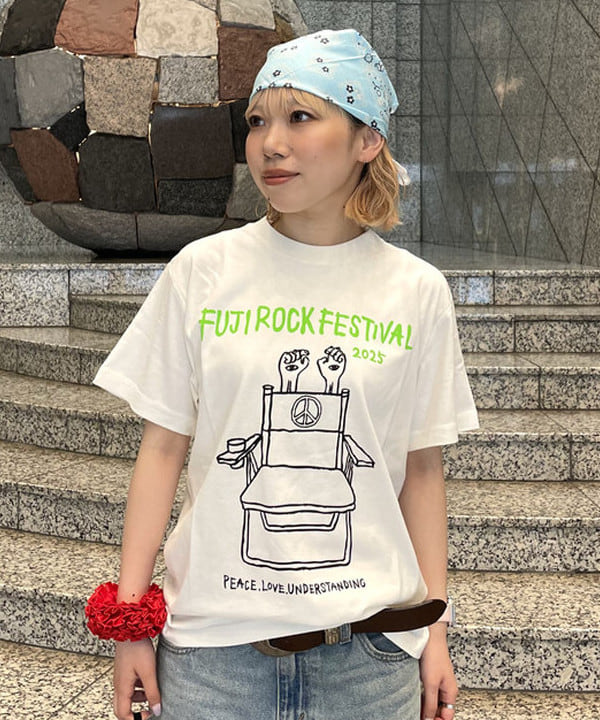 まゆちゃんさんの「BEAMS WOMEN｜〈WOMEN〉FUJI ROCK FESTIVAL'25 / UENO KOSEI Hello, It’s me T-SHIRT」を使ったコーディネート