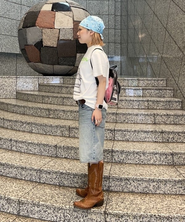 まゆちゃんさんの「BEAMS WOMEN｜〈WOMEN〉FUJI ROCK FESTIVAL'25 / UENO KOSEI Hello, It’s me T-SHIRT」を使ったコーディネート