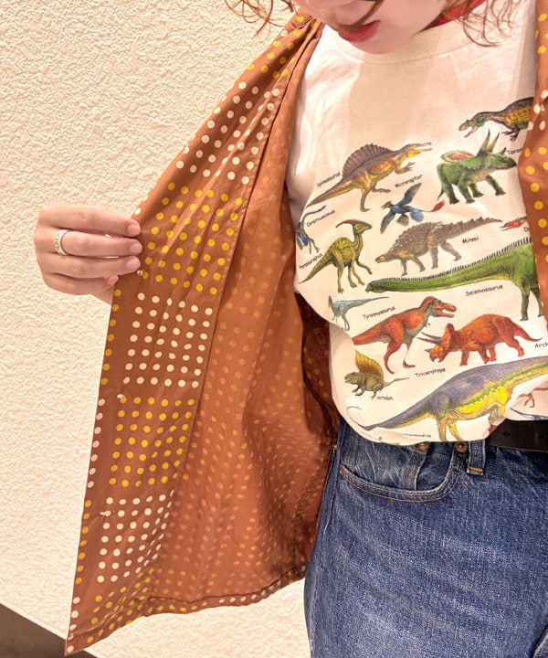 かわい みづきさんの「【別注】Atlas Screen Printing / Dinosaur Tee」を使ったコーディネート