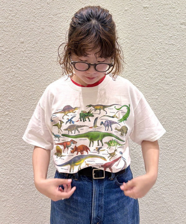 かわい みづきさんの「【別注】Atlas Screen Printing / Dinosaur Tee」を使ったコーディネート