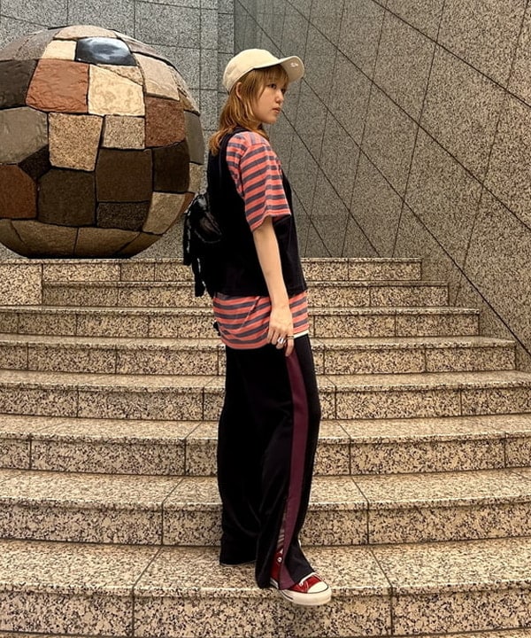 小原 もこさんの「BEAMS WOMEN｜レース アップ タンクトップ」を使ったコーディネート