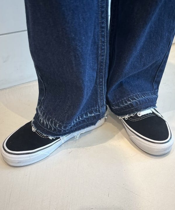 ミナミマリコさんの「BEAMS WOMEN｜デニム ブッシュ パンツ」を使ったコーディネート