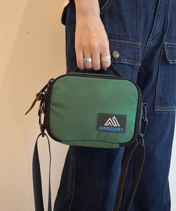 ミナミマリコさんの「BEAMS WOMEN｜デニム ブッシュ パンツ」を使ったコーディネート