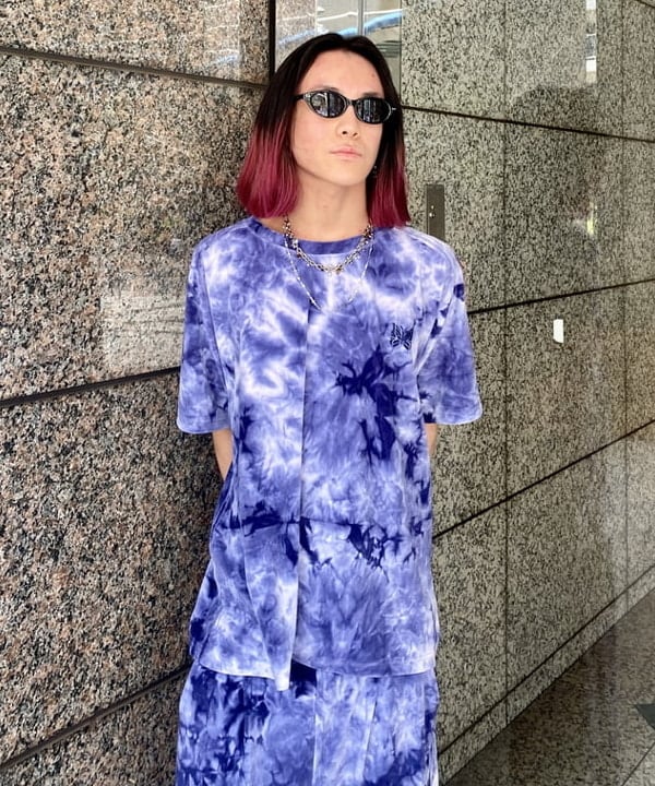 はるひむさんの「BEAMS WOMEN｜【別注】NEEDLES / ベロア Uネック Tシャツ」を使ったコーディネート