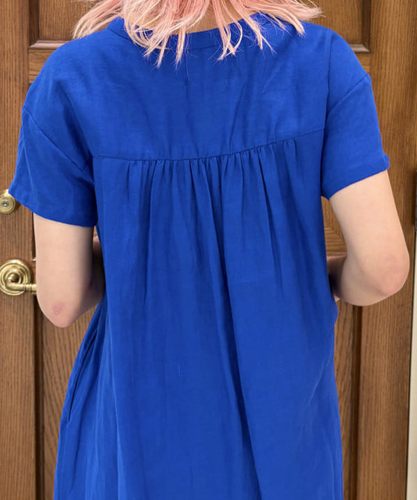 はっとりさんの「BEAMS WOMEN｜【別注】NEEDELS / ベロア パンツ」を使ったコーディネート