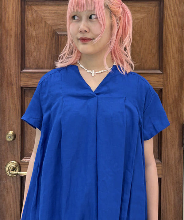 はっとりさんの「BEAMS WOMEN｜【別注】NEEDELS / ベロア パンツ」を使ったコーディネート