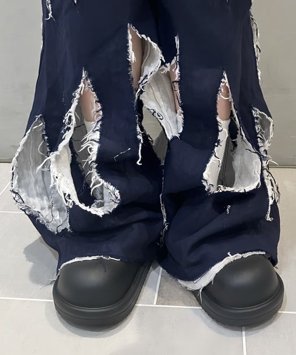 須賀さんの「BEAMS WOMEN｜RBS / リングドット スリット ノースリーブ」を使ったコーディネート