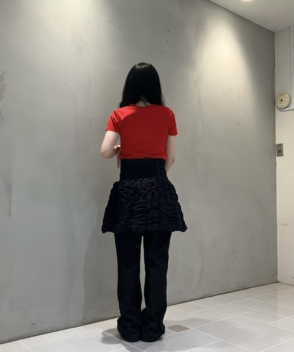 須賀さんの「BEAMS WOMEN｜フレア デニム パンツ」を使ったコーディネート