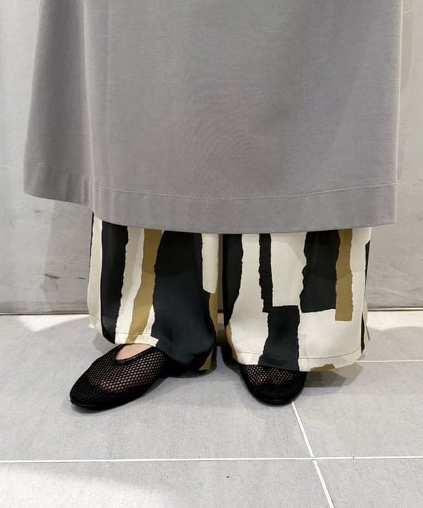 ヒライさんの「BEAMS WOMEN｜シックプリント パンツ」を使ったコーディネート