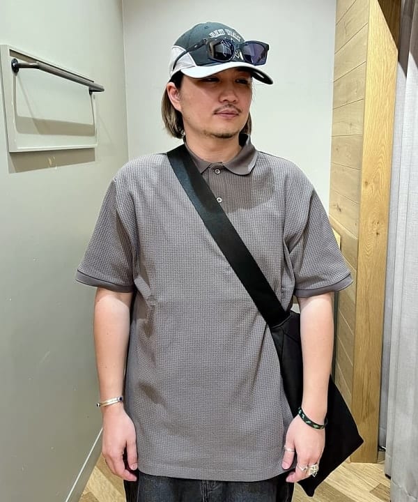 新里 京介さんの「BEAMS WOMEN｜【別注】NEW ERA / 9FORTY Racing Cap」を使ったコーディネート