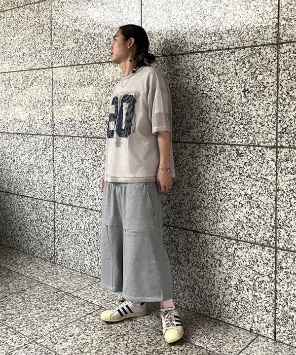 菊田 悠さんの「BEAMS WOMEN｜メッシュ プリント Tシャツ」を使ったコーディネート