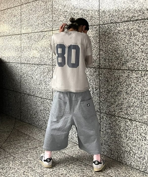 菊田 悠さんの「BEAMS WOMEN｜メッシュ プリント Tシャツ」を使ったコーディネート