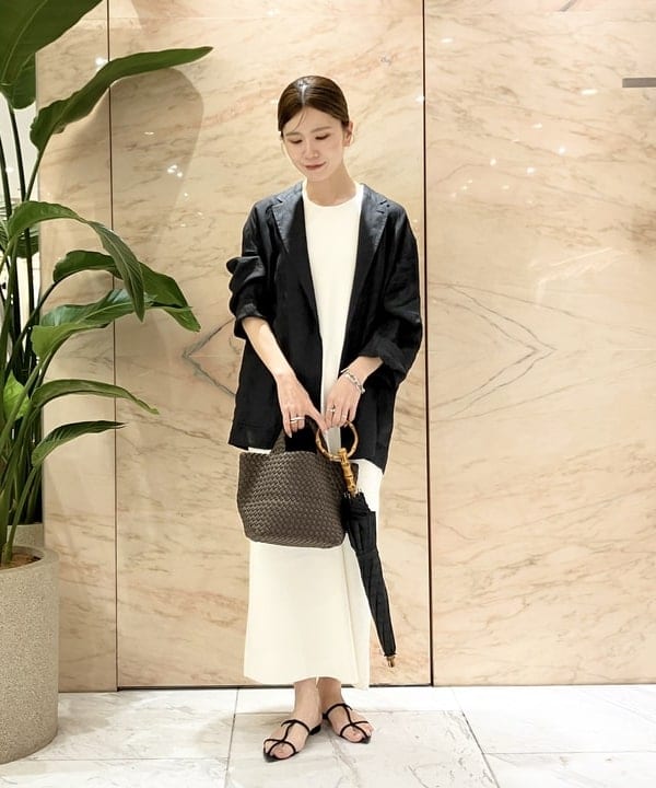 AONO SHIKAMAさんの「BEAMS WOMEN｜■Bon Bon Store / ドット エンブロイダリー 日傘」を使ったコーディネート