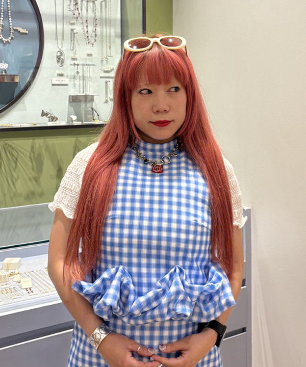 オカベ　アヤカさんの「BEAMS WOMEN｜【別注】NOEYEDIA / サングラス "NE460"」を使ったコーディネート