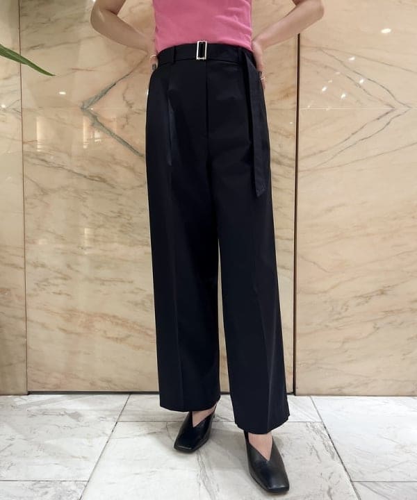 中丸　栞さんの「BEAMS WOMEN｜ATON / FRESCA CIRCULAR RIB タンクトップ」を使ったコーディネート