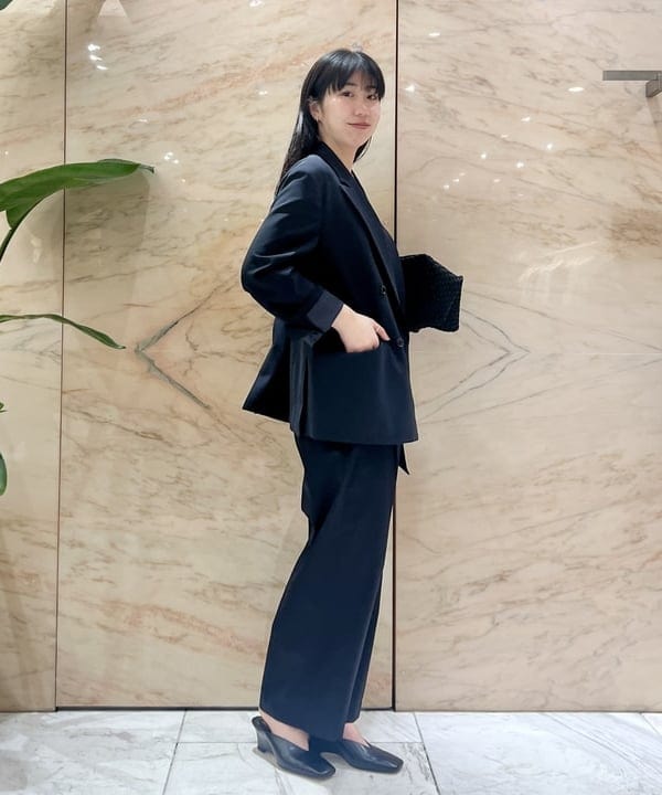 中丸　栞さんの「BEAMS WOMEN｜ATON / FRESCA CIRCULAR RIB タンクトップ」を使ったコーディネート