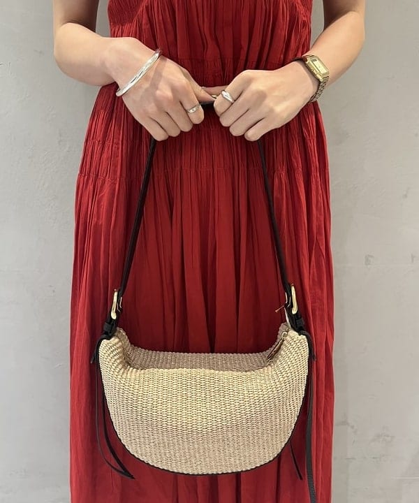 中平 あみさんの「BEAMS WOMEN｜【別注】ne Quittez pas / ボイル シャーリング ワンピース」を使ったコーディネート