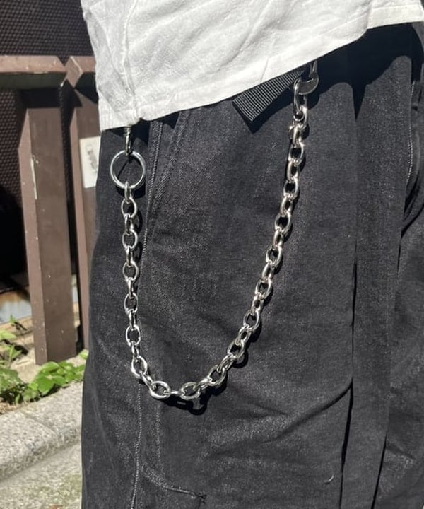 菊田 悠さんの「BEAMS WOMEN｜Open Collar 1/40 Linen」を使ったコーディネート