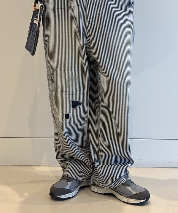 葵さんの「BEAMS WOMEN｜【別注】BIGMAC / ヒッコリー オーバーオール」を使ったコーディネート