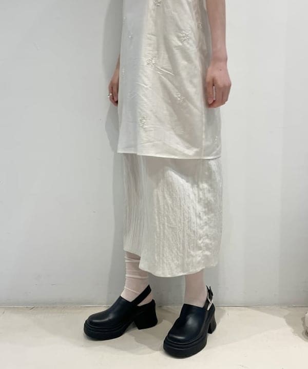 神坂 莉子さんの「BEAMS WOMEN｜シアーリブ ハイソックス」を使ったコーディネート