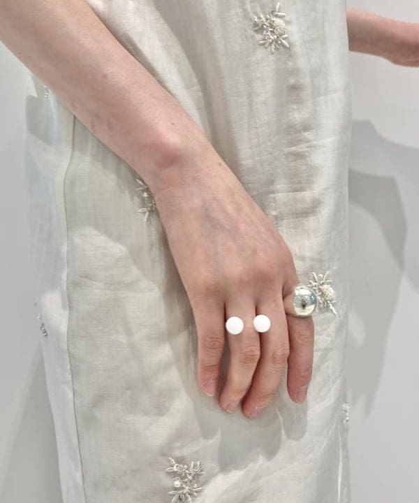 神坂 莉子さんの「BEAMS WOMEN｜シアーリブ ハイソックス」を使ったコーディネート