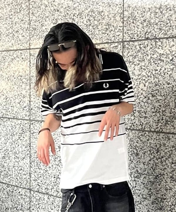 菊田 悠さんの「BEAMS WOMEN｜【別注】FRED PERRY / リラックス ストライプ ピケ ポロシャツ」を使ったコーディネート