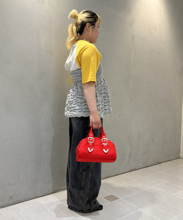 大石彩可さんの「BEAMS WOMEN｜【別注】Champion / プリント ラグラン Tシャツ」を使ったコーディネート