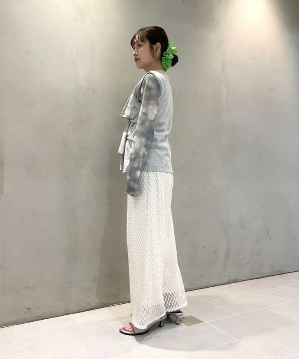 カタヤマ アヤさんの「BEAMS WOMEN｜フロント リボン ノースリーブ トップス」を使ったコーディネート