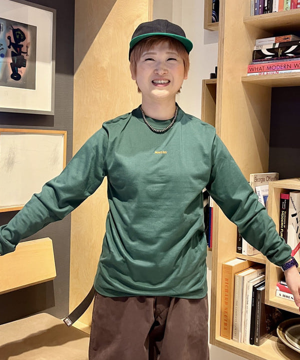 木村 梨香さんの「BEAMS WOMEN｜ボーイ ミニロゴ ロングスリーブ Tシャツ」を使ったコーディネート