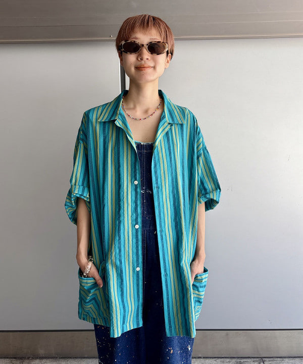 みりさんの「ドビーストライプ オープンカラーシャツ」を使ったコーディネート