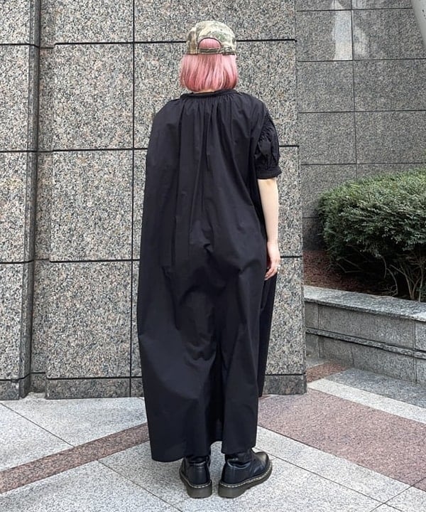 まゆちゃんさんの「BEAMS WOMEN｜スリットネック ボリューム ワンピース」を使ったコーディネート