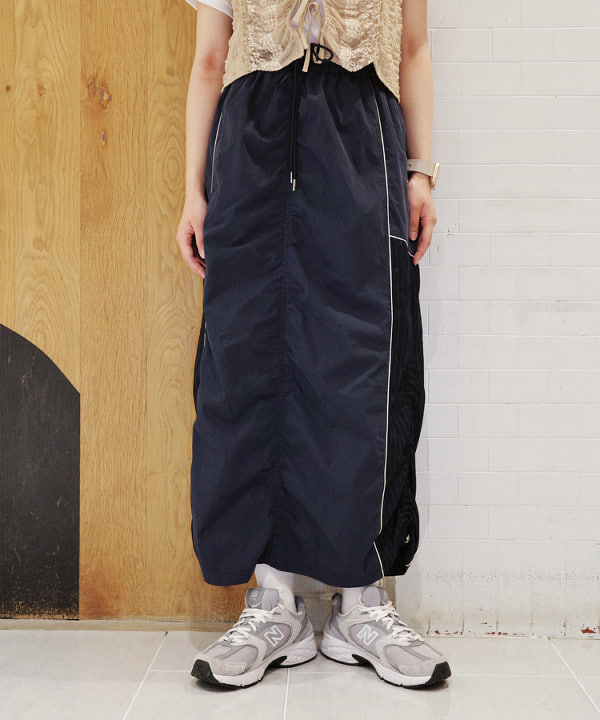 Joさんの「BEAMS WOMEN｜Paramount Pictures/ スクエア Tシャツ」を使ったコーディネート