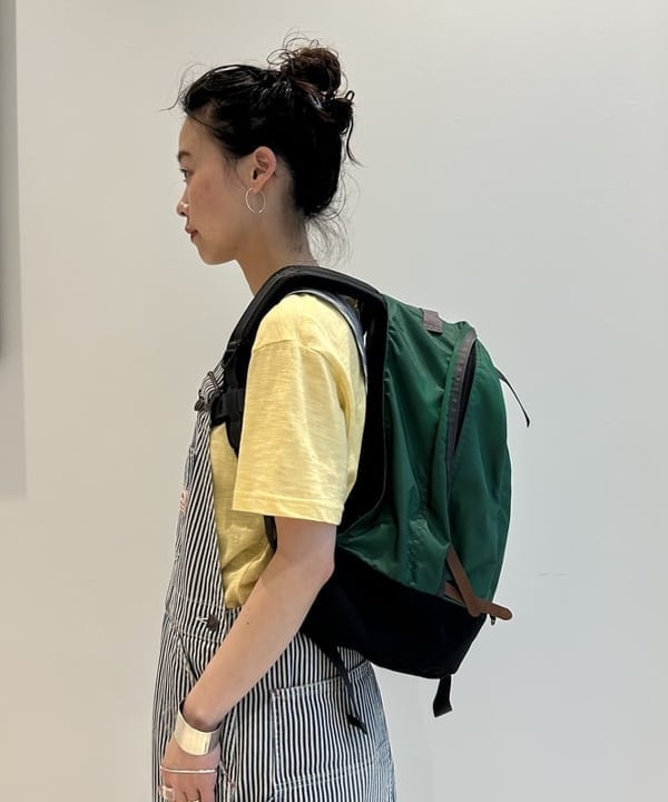 清水 彩乃さんの「BEAMS WOMEN｜【別注】NEW ERA / BBロゴ キャップ キーホルダー」を使ったコーディネート