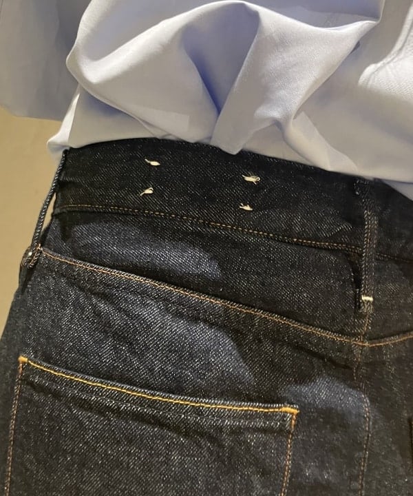 OSUMIさんの「BEAMS WOMEN｜【別注】upper hights / THE NIECE MIDRISE デニムパンツ」を使ったコーディネート